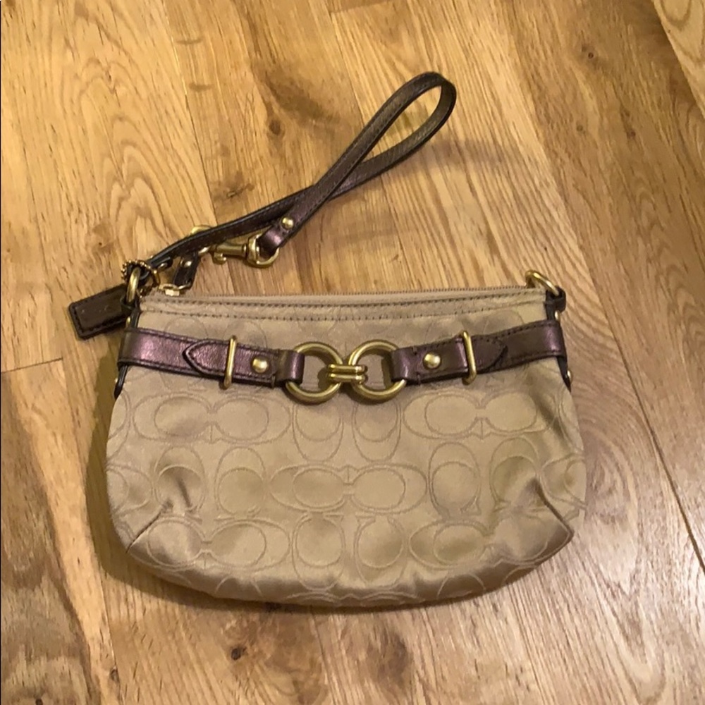 Wristlet